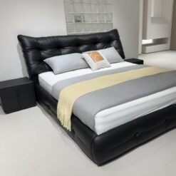 Custom Italian Style Soft Leather King Bed Upholstered Furniture for Hotels Apartments Homestays
